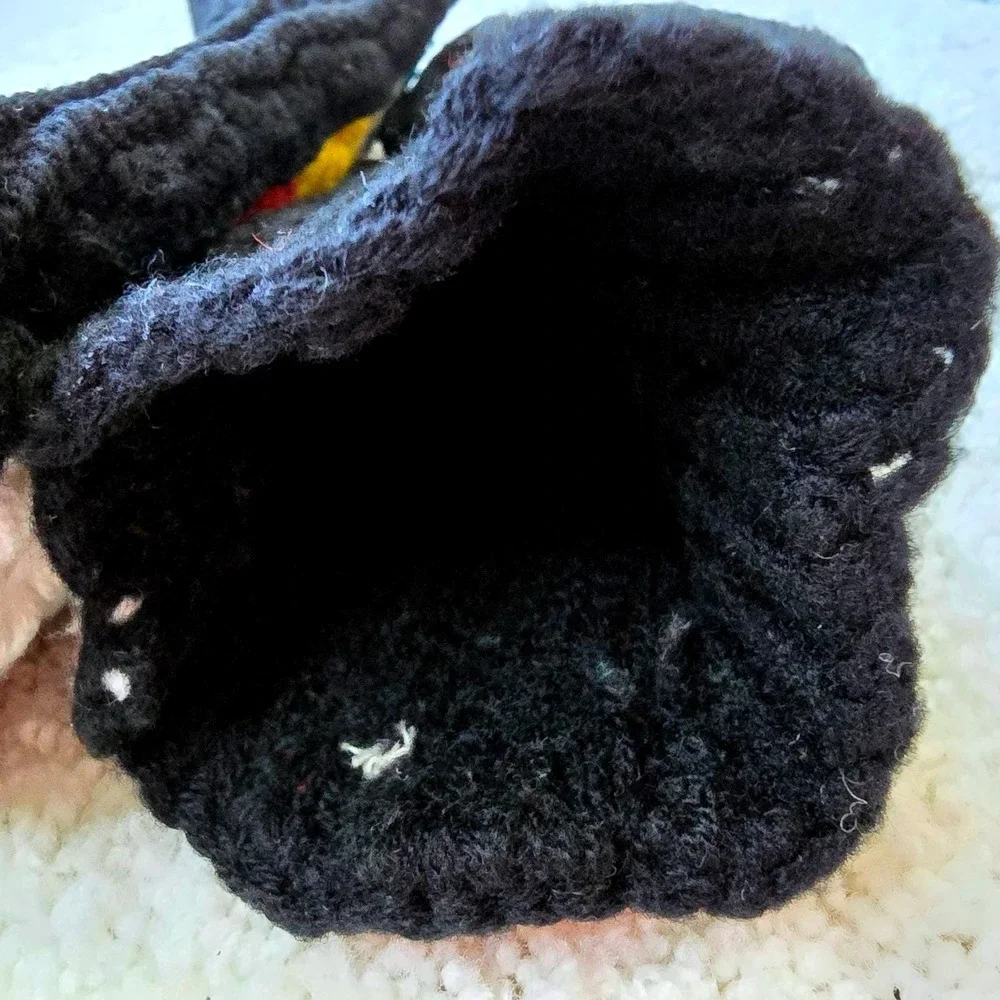 Vintage 1970s Crochet Mittens Women Colorful Floral Black‎ Knit Winter Gloves